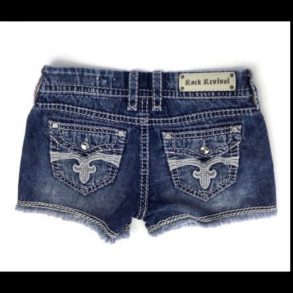 1537 NWOT Rock Revival NEVER WORN Shorts. Sz26